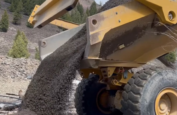 Crushed gravel drop