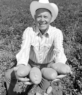 NewsImage_375x400_JRwithPotatos-original Simplot.com