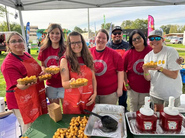 Simplot group picture at Tater Fest