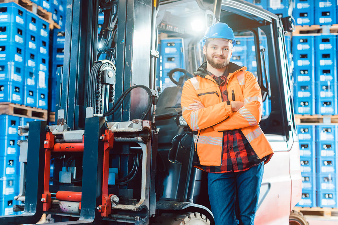 Folklift operator 